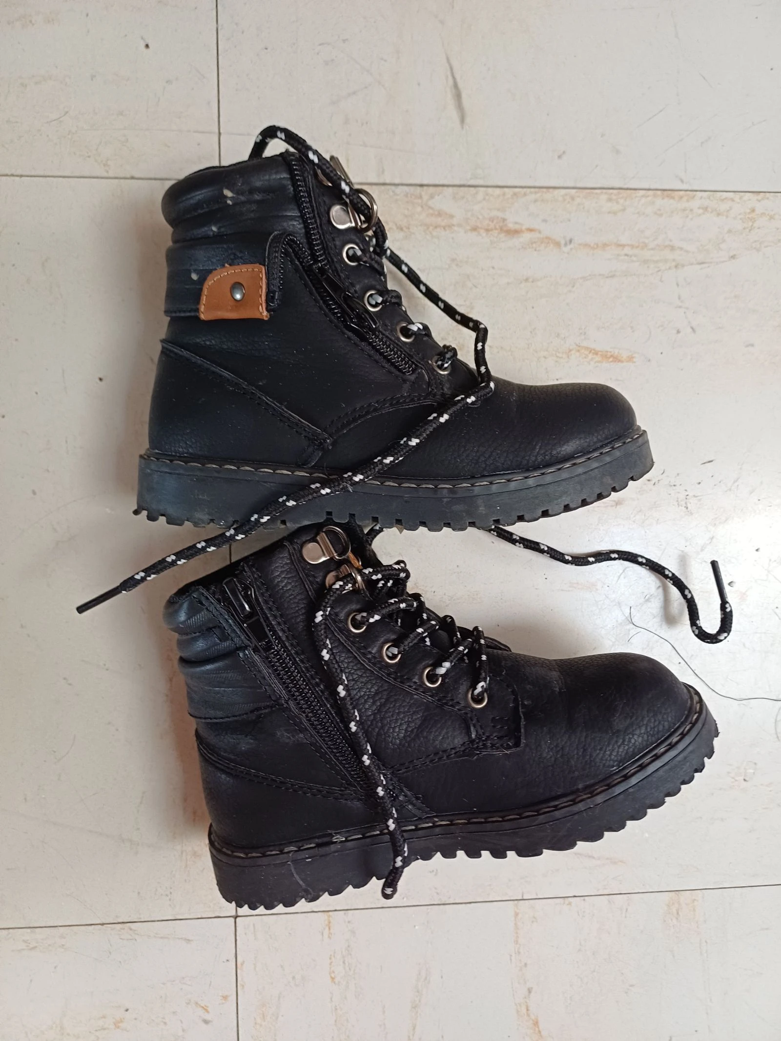 Botas pretas tamanho 26 da C&A – photo 3